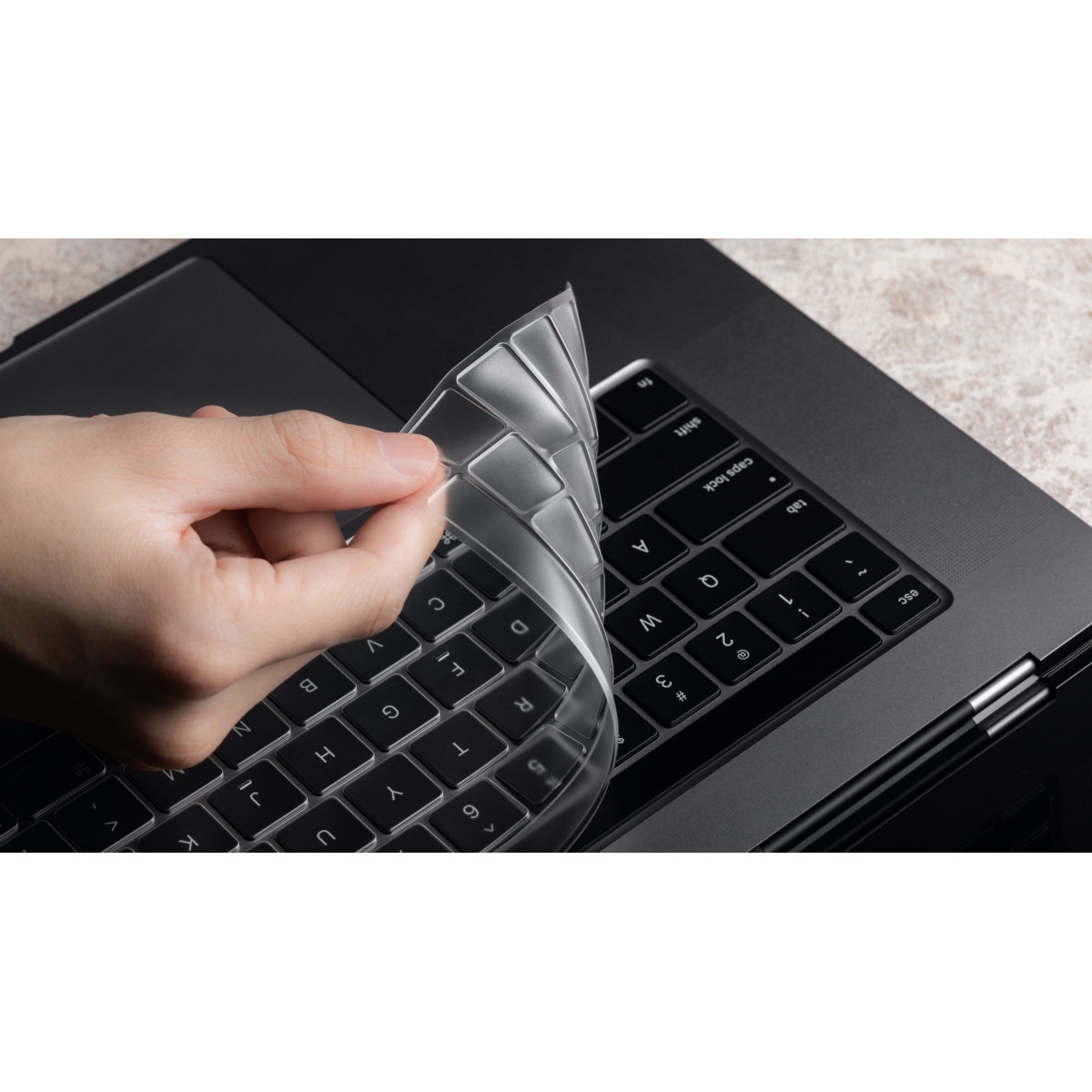 Защитная накладка Moshi ClearGuard для клавиатуры MacBook Pro 13/16"