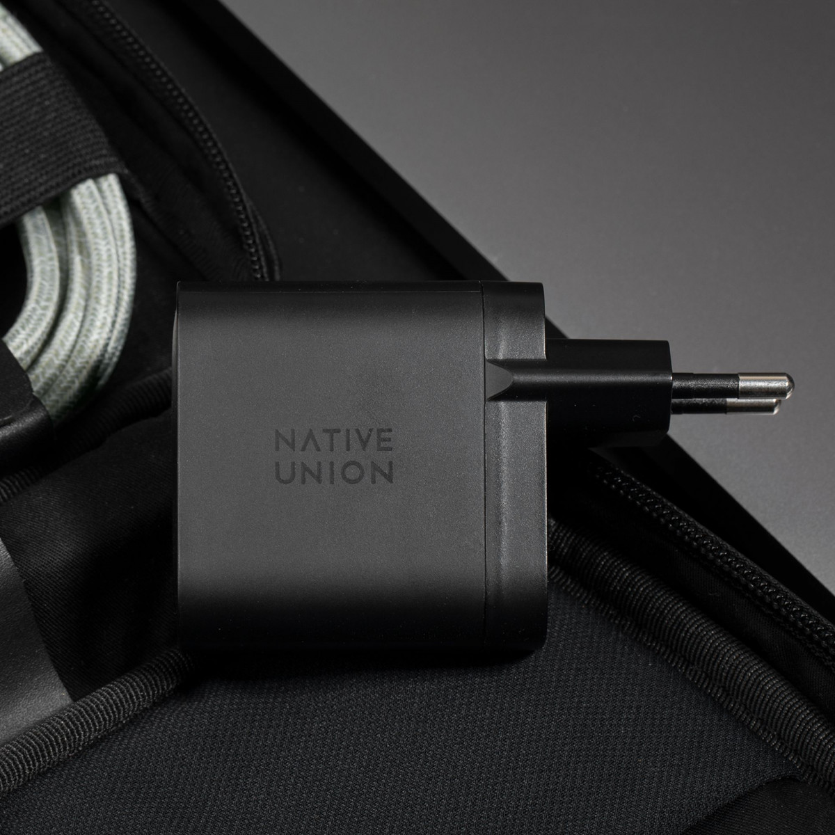 Адаптер Native Union Fast Gan Charger 65W